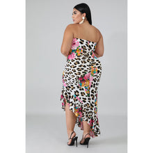 Load image into Gallery viewer, Floral Bloom Maxi - Kurvacious Boutique
